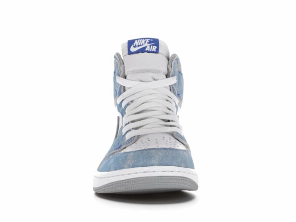 hyper royal 1 in stores