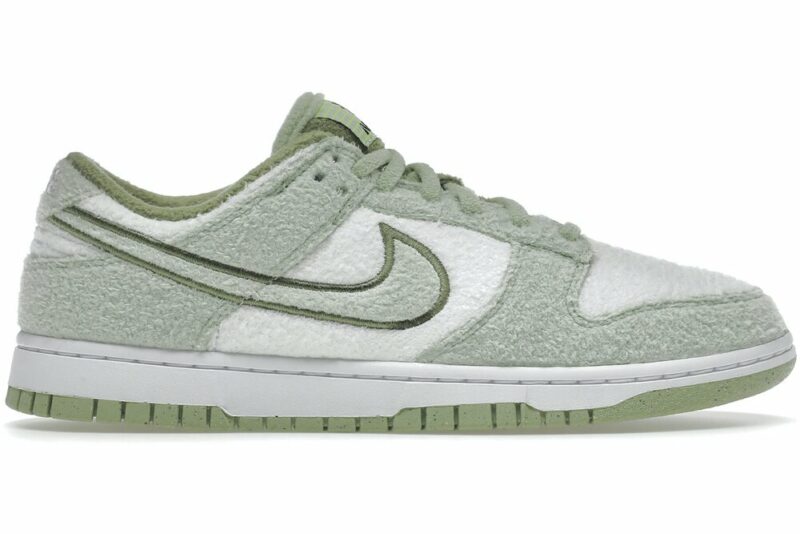 Nike-Dunk-Low-SE-Fleece-Pack-Honeydew